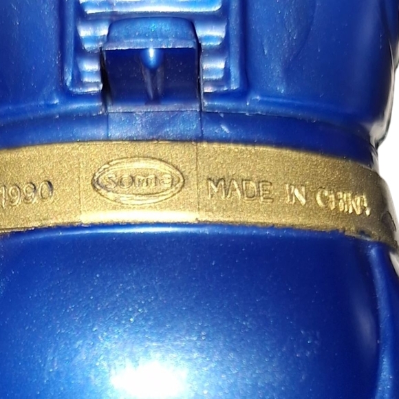 Gold and Blue Action Figure with Light-Up Feature - Picture 9 of 10